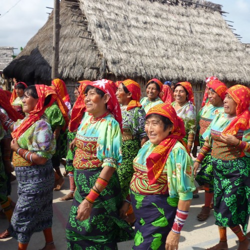 mujeres guna o kuna