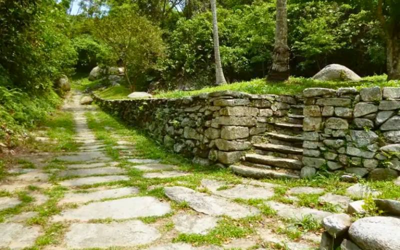 Sendero hacia Pueblito Chairama