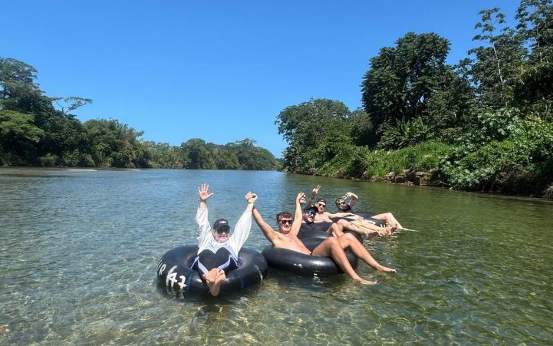 Tubing por el río Palomino
