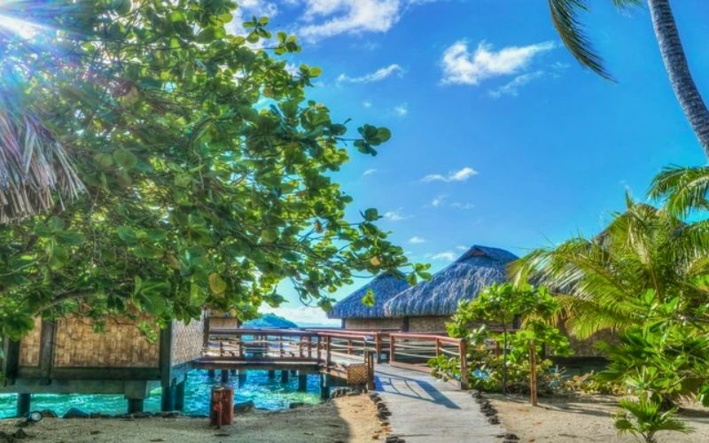 Bora Bora Beach, Islabela y Pao Pao